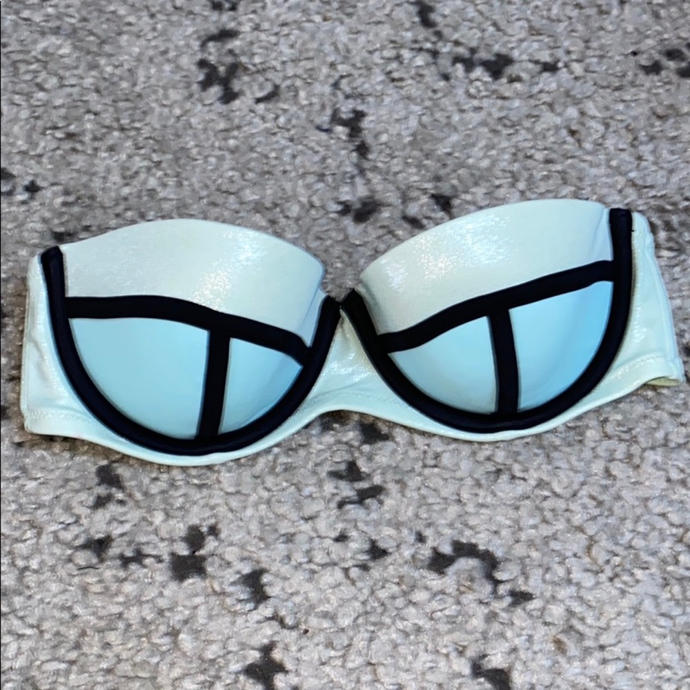 ✨Sparkly Victoria Secret Bikini Top💦